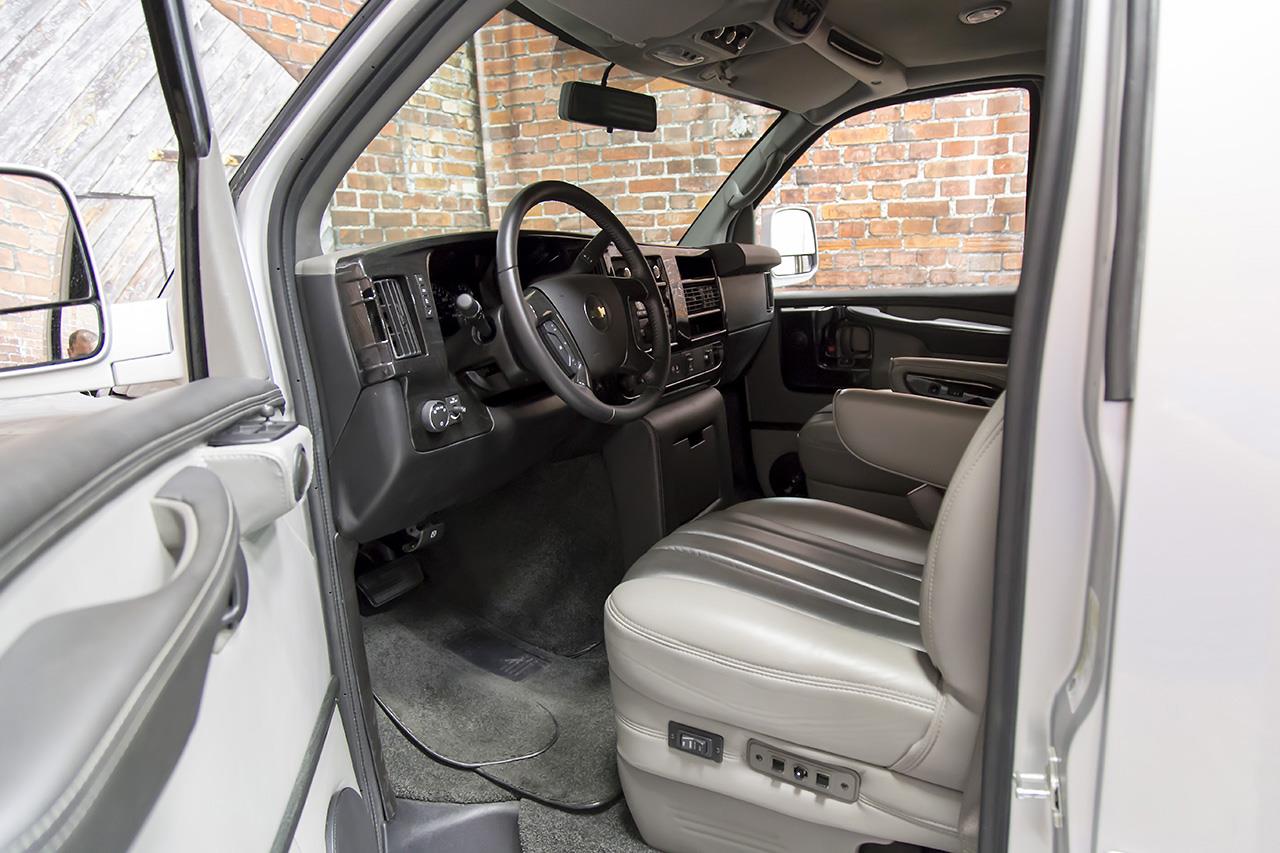 2014 Chevrolet Express Explorer Limited SE 9-Passenger Van