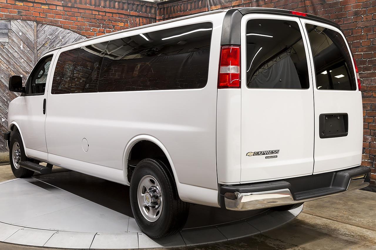 2016 Chevrolet Express 3500 LT 15-Passenger Van