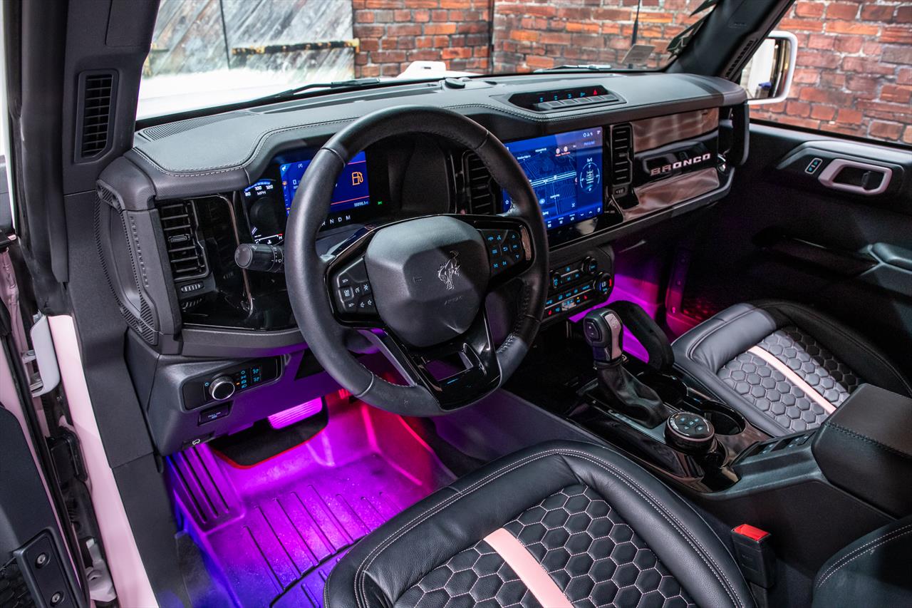 2024 Ford Bronco Wildtrak 4x4's photo